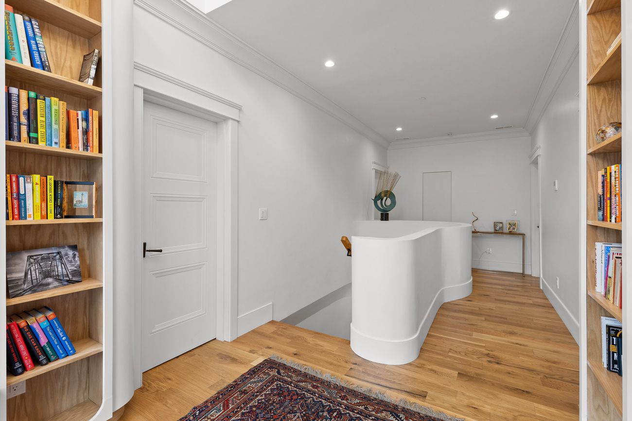 Period living space with bespoke finishes